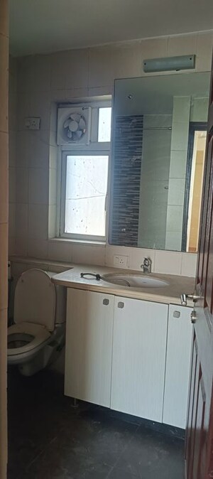 Kitchen in 3.5 BHK Apartment at Unitech Harmony, Sector 50 – for Sale