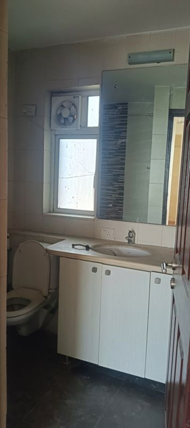 Kitchen, unitech-harmony 3.5 Bedroom 2714 Sq.Ft. Apartment In Sector 50 Gurgaon 10569378