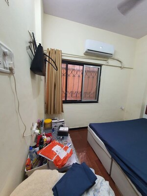 Team Area in 2 BHK Apartment at Greenfield Rocks CHS, Jogeshwari East – for Rent