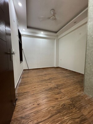Room in 3 BHK Builder Floor at Chattarpur – for Rent