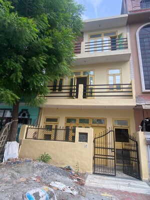 6 BHK Independent House For Sale in Alpha Ii Greater Noida