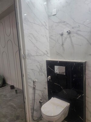 Bathroom in 3.5 BHK Apartment at BPTP Park Grandeura, Sector 82 – for Rent