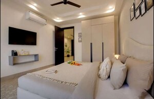 Bedroom in 3 BHK Apartment at Gomti Nagar – for Rent