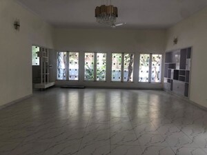 Parking in 3 BHK Independent House at Earls Court, Brigade Road – for Rent