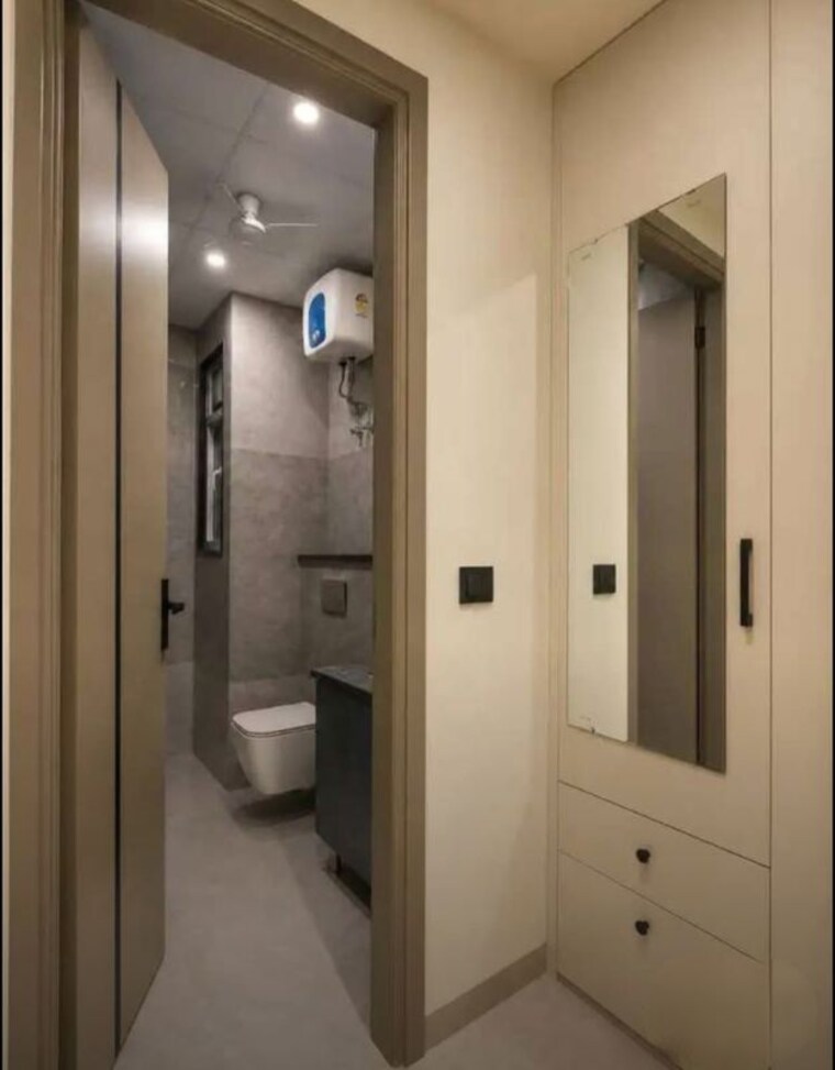 Bathroom, gomti nagar 3 Bedroom 1760 Sq.Ft. Apartment In Gomti Nagar Lucknow 10569403