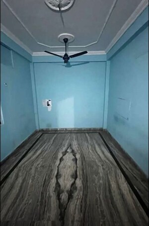 1 BHK Apartment For Rent in Husainganj