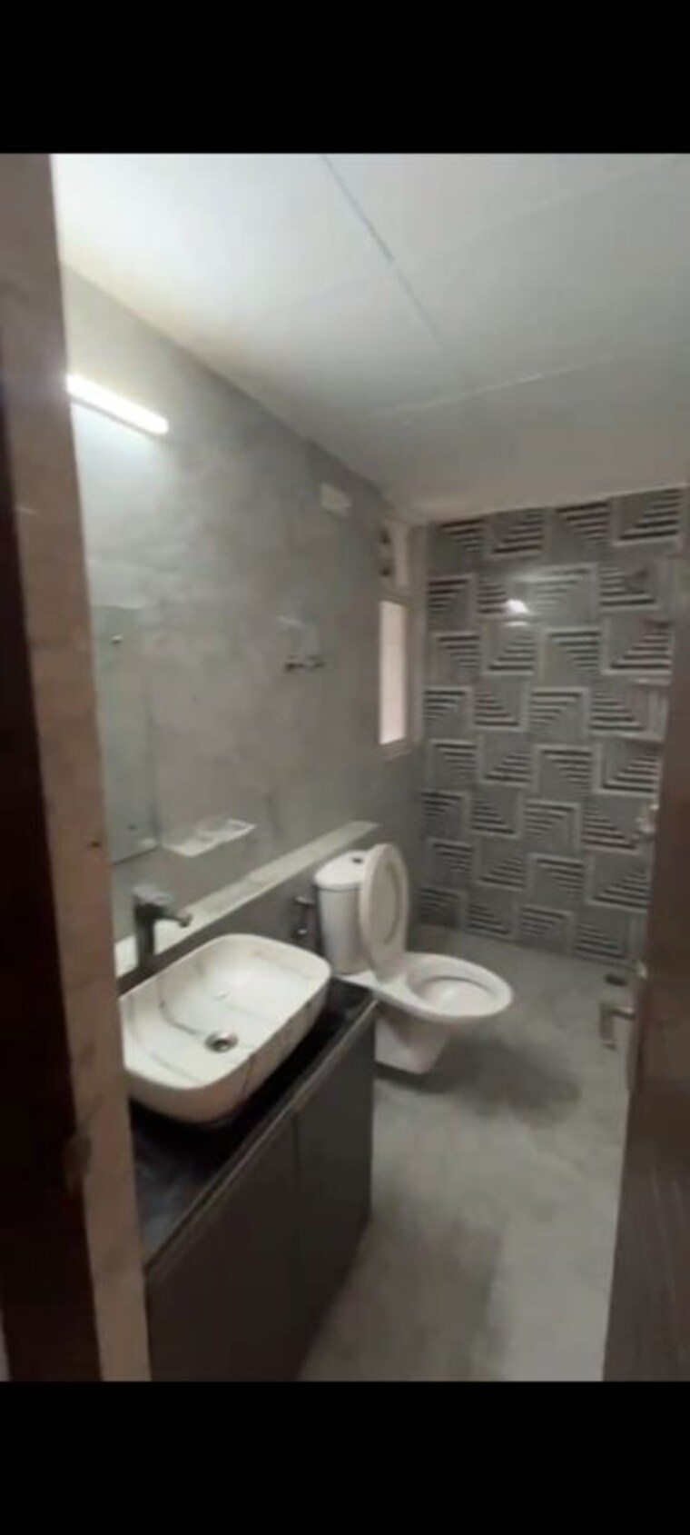 Bathroom, jaypee-greens-kosmos 2 Bedroom 945 Sq.Ft. Apartment In Sector 134 Noida 10569456