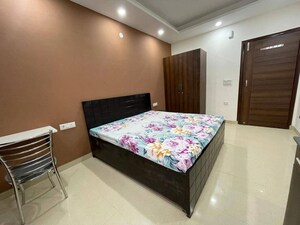 Bedroom in 1 BHK Builder Floor at Sector 43 – for Rent