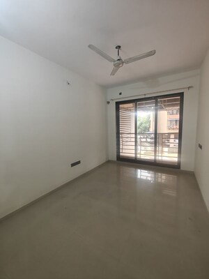Room in 2 BHK Apartment at Tulsi Sagar, Nerul – for Rent