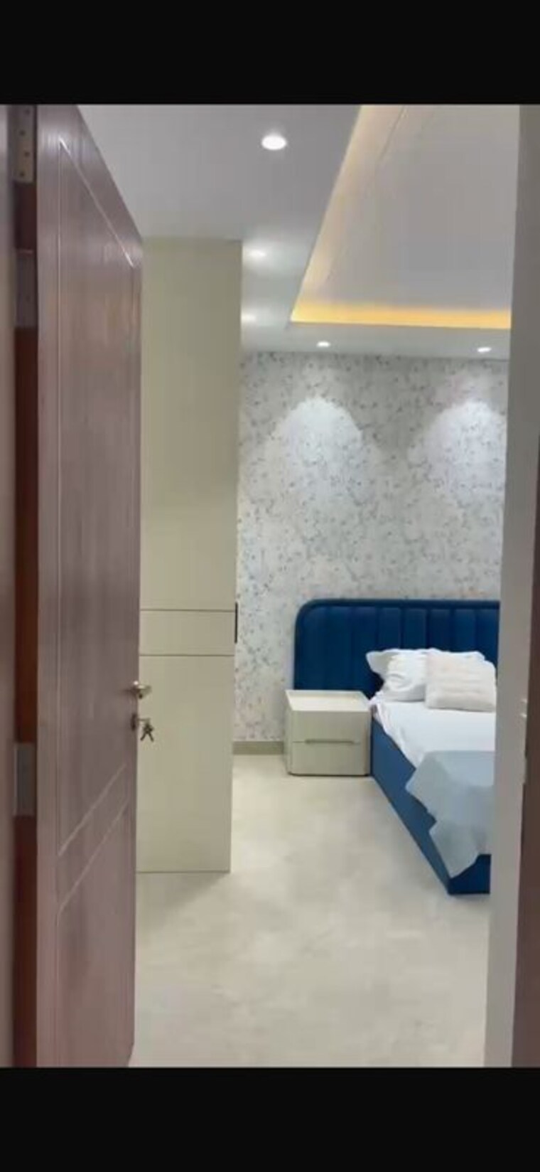 Living Room, bptp-amstoria 3.5 Bedroom 225 Sq.Yd. Builder Floor In Sector 102 Gurgaon 10569488