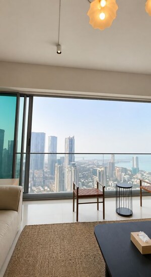 Room in 5 BHK Apartment at Rustomjee Crown, Prabhadevi – for Rent
