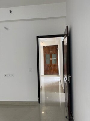 Room in 2.5 BHK Apartment at Nimbus Express Park View - II, Chi V Greater Noida – for Sale