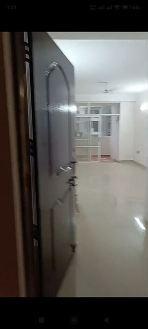 Bathroom in 3 BHK Apartment at Ashiana Palm Court, Raj Nagar Extension – for Rent