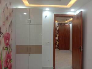 Furnished Amenities in 2 BHK Builder Floor at Dwarka Mor – for Sale