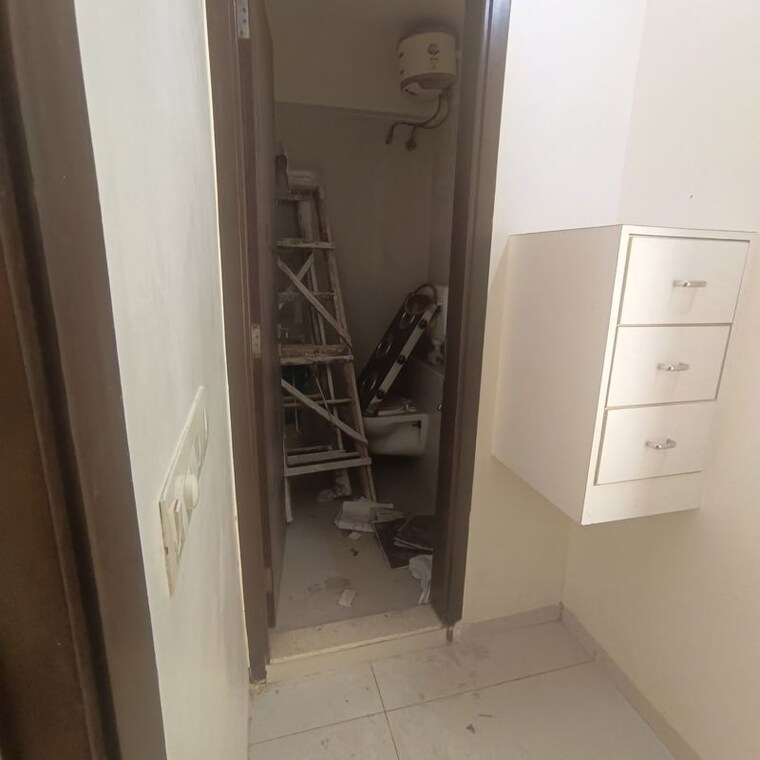 Bathroom, runwal-elegante 3.5 Bedroom 1454 Sq.Ft. Apartment In Andheri West Mumbai 10157427