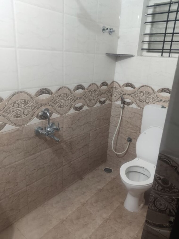 Bathroom, keerthana-residency 2 Bedroom 900 Sq.Ft. Apartment In Kadubeesanahalli Bangalore 10569568