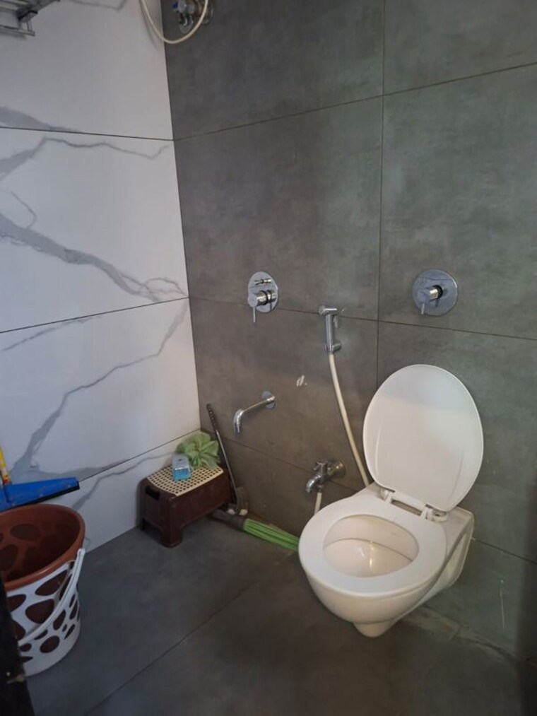 Bathroom, vihang-valley-phase-2 1 Bedroom 750 Sq.Ft. Apartment In Kasarvadavali Thane 10569592