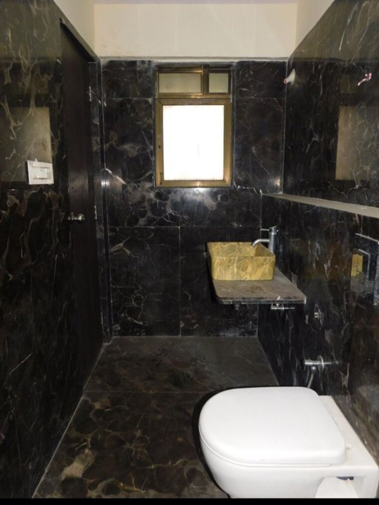 Bathroom, shreedham-classic 2 Bedroom 763 Sq.Ft. Apartment In Goregaon West Mumbai 10569598