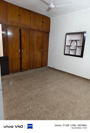 Room in 3 BHK Builder Floor at Saket – for Rent