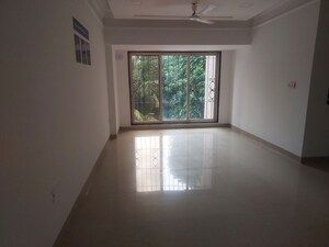 Room in 4 BHK Apartment at Swastik Park CHS Goregaon, Goregaon West – for Sale
