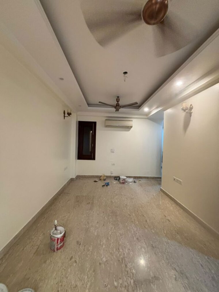 Room, greater kailash i 3 Bedroom 208 Sq.Yd. Builder Floor In Greater Kailash I Delhi 10569616