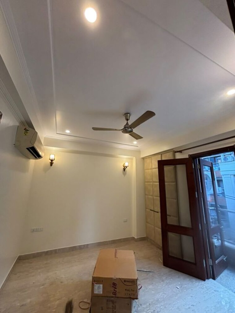 Room, greater kailash i 3 Bedroom 208 Sq.Yd. Builder Floor In Greater Kailash I Delhi 10569616