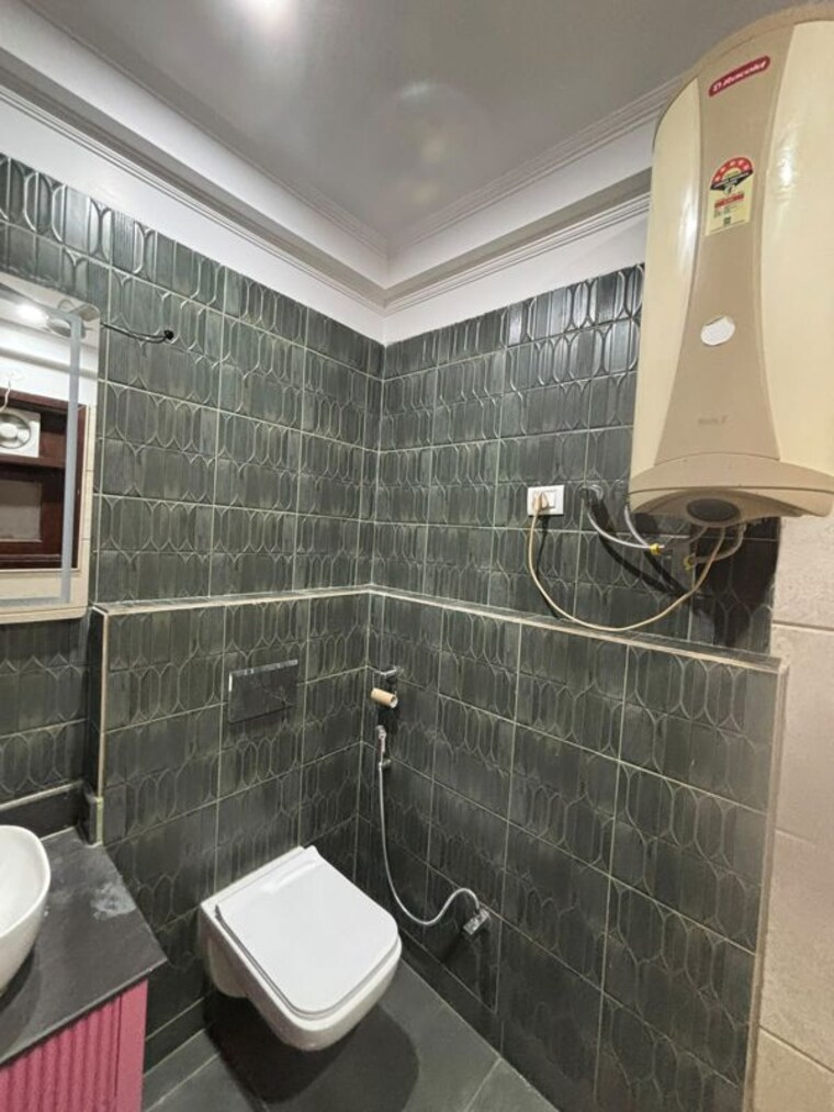 Balcony, greater kailash i 3 Bedroom 208 Sq.Yd. Builder Floor In Greater Kailash I Delhi 10569616
