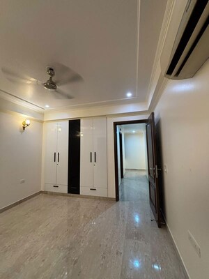 Room in 3 BHK Builder Floor at Greater Kailash I – for Rent