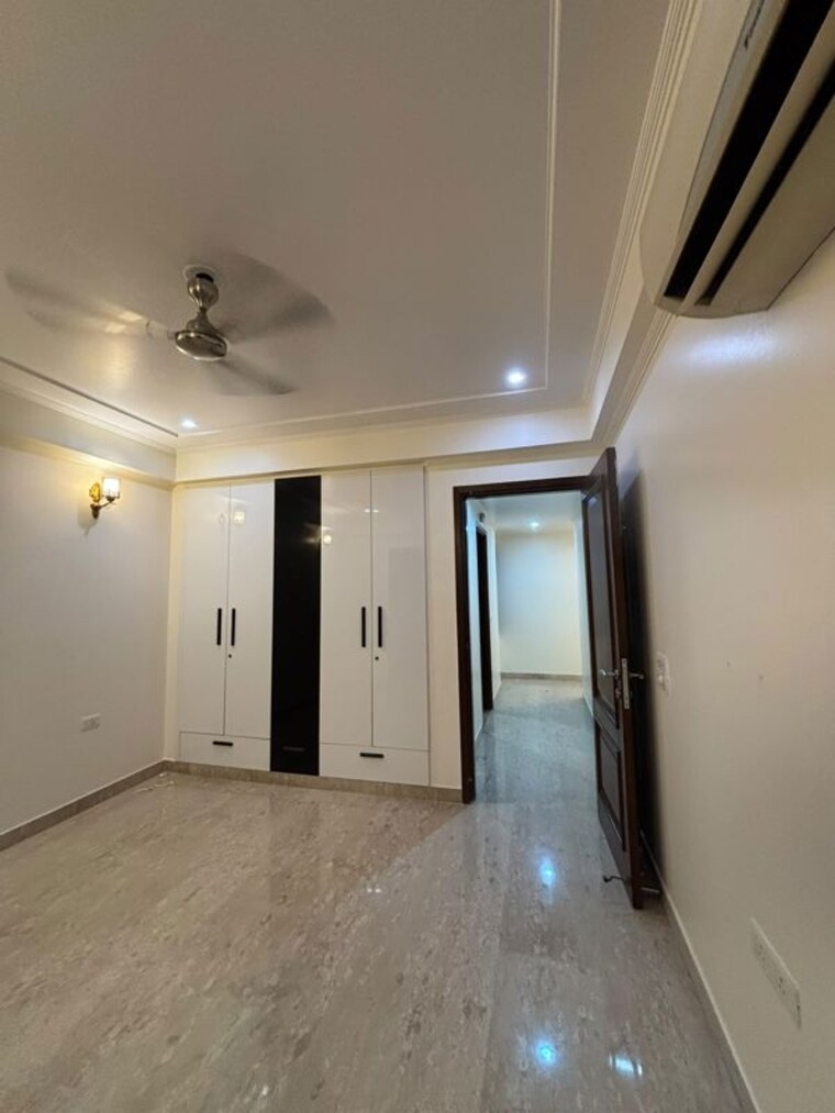 Room, greater kailash i 3 Bedroom 208 Sq.Yd. Builder Floor In Greater Kailash I Delhi 10569616