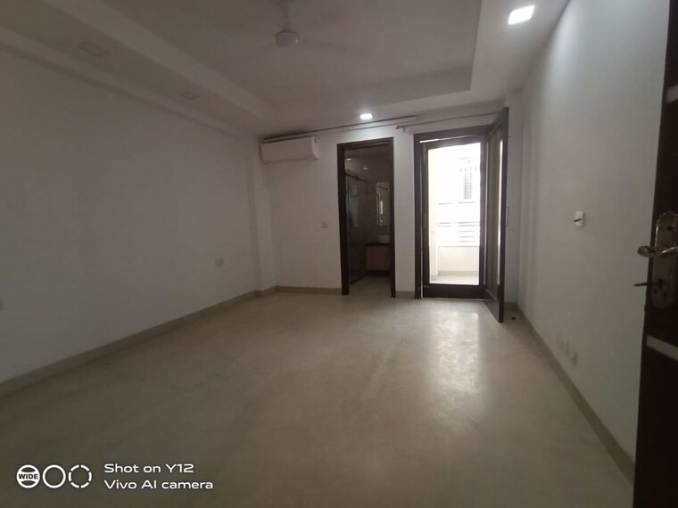 Room, greater kailash i 3 Bedroom 208 Sq.Ft. Builder Floor In Greater Kailash I Delhi 10569620