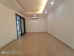 Room in 3 BHK Builder Floor at Greater Kailash I – for Rent