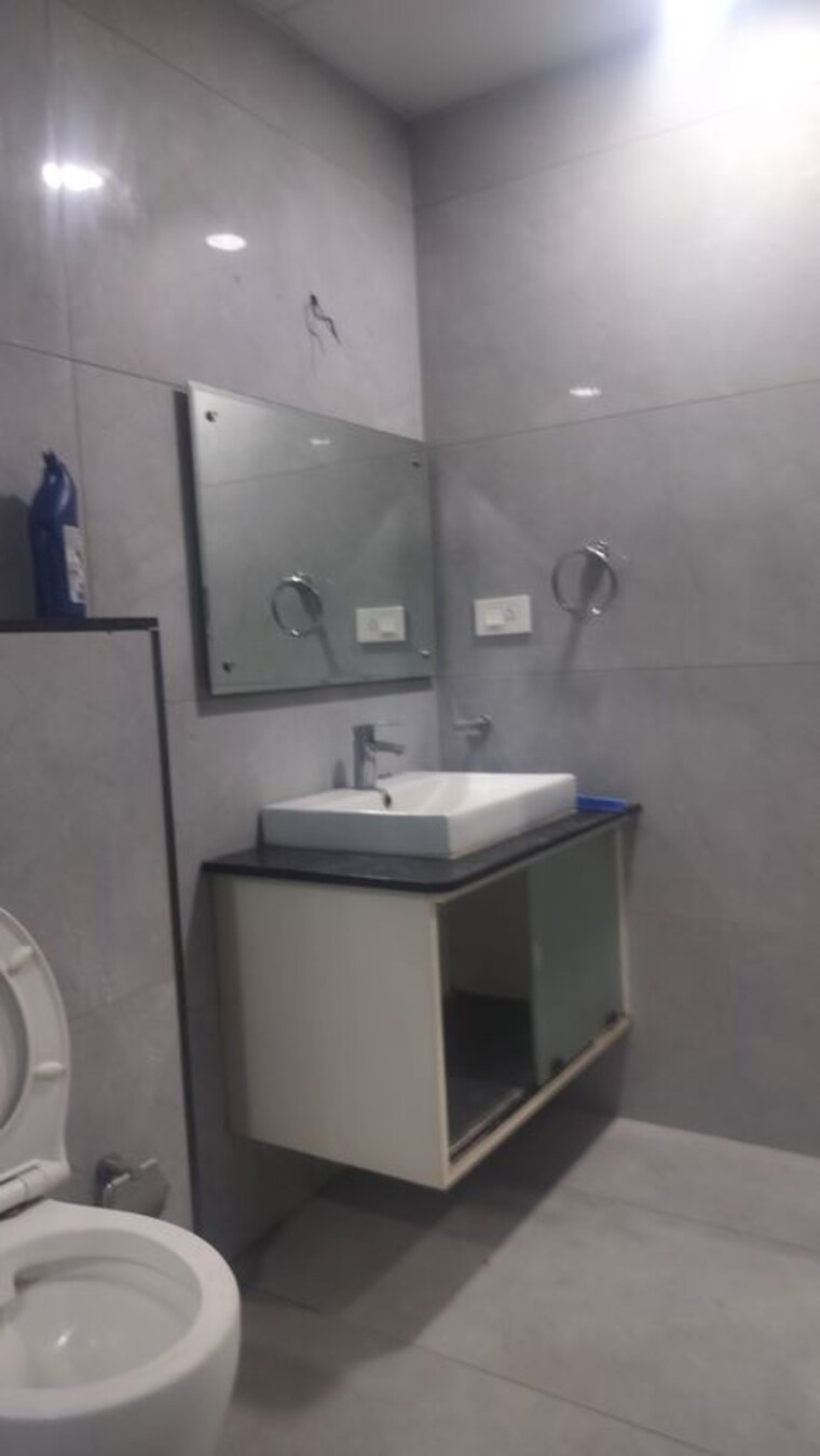 Bathroom, jubilee hills 3 Bedroom 4000 Sq.Ft. Builder Floor In Jubilee Hills Hyderabad 10569628