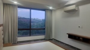 Room in 3 BHK Builder Floor at Jubilee Hills – for Rent