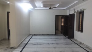 Room in 3 BHK Apartment at Jubilee Hills – for Rent