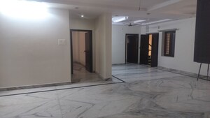 Room in 3 BHK Apartment at Jubilee Hills – for Rent