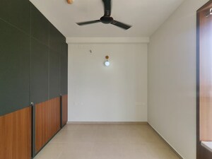 Room in 2 BHK Apartment at Bhartiya Nikoo Homes Phase 2, Thanisandra Main Road – for Rent