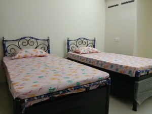 Bedroom in  Pg at Manpada – for Rent