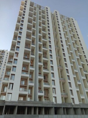  Pg – Exterior View View at Manpada - for Rent