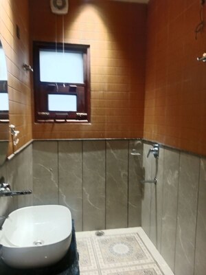 Bathroom in 3.5 BHK Builder Floor at Baberpur Mandi – for Rent