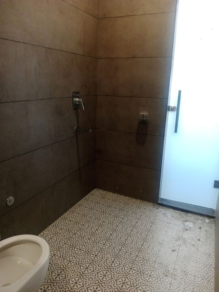 Bathroom, baberpur mandi 3.5 Bedroom 1965 Sq.Ft. Builder Floor In Baberpur Mandi Panipat 10569666