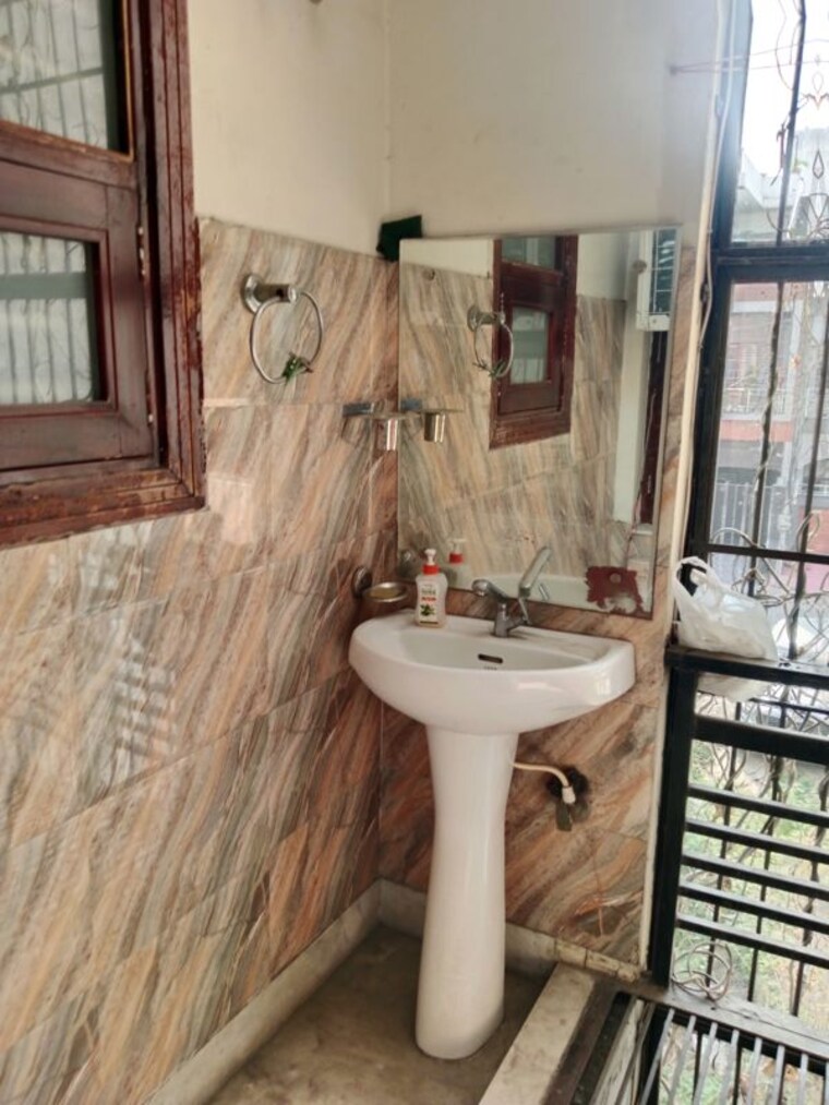 Balcony, sector 18 2 Bedroom 975 Sq.Ft. Builder Floor In Sector 18 Panipat 10569672