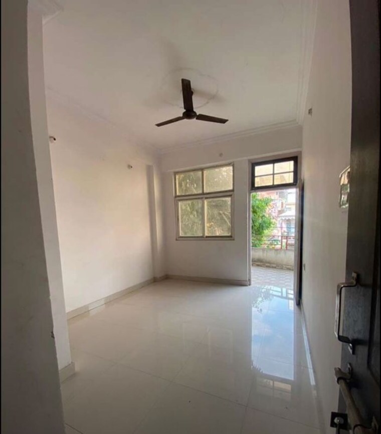 Room, hazratganj 3.5 Bedroom 1502 Sq.Ft. Apartment In Hazratganj Lucknow 10569677
