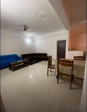 Living Room in 3.5 BHK Apartment at Hazratganj – for Rent