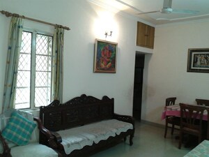 Living Room in 2 BHK Apartment at Sector 37 – for Rent
