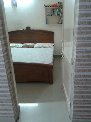 Room in 2 BHK Apartment at Sector 37 – for Rent