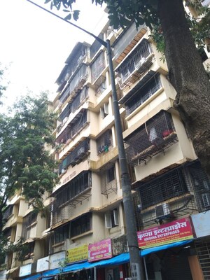 1 BHK Apartment For Rent in Mhatre Tower, Ic Colony