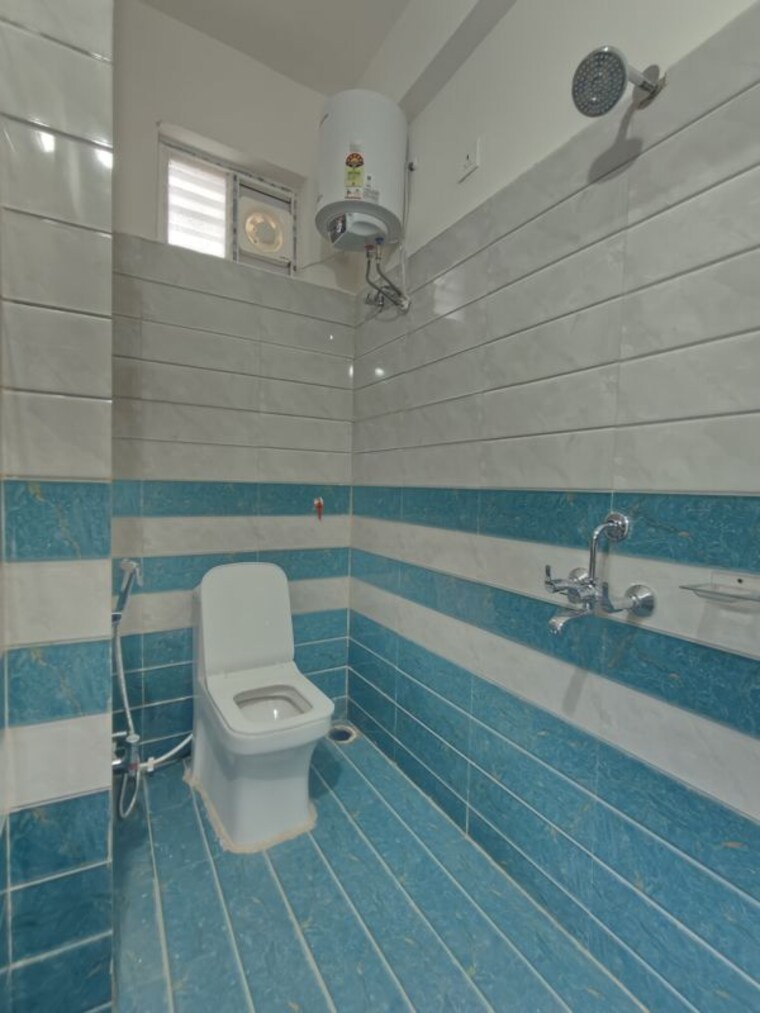 Bathroom, bsr-colony 2 Bedroom 1200 Sq.Ft. Builder Floor In Gachibowli Hyderabad 10569697