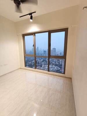Room in 2 BHK Apartment at Sheth Auris Serenity Tower 3, Malad West – for Rent