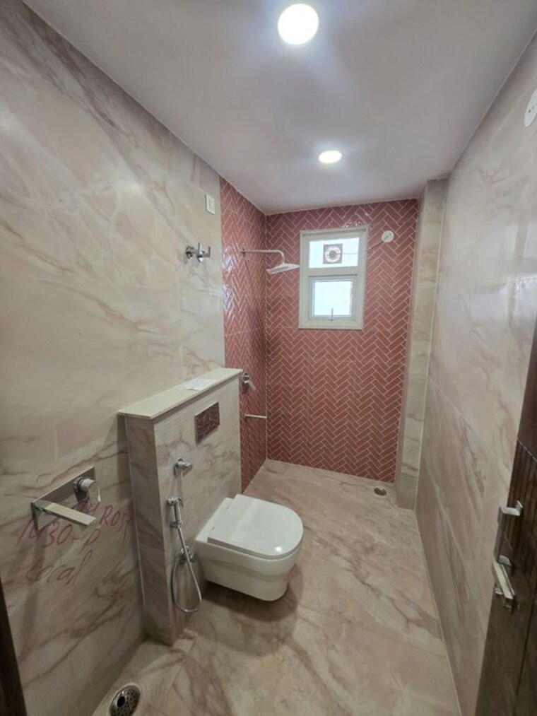 Bathroom, canal road 3 Bedroom 1750 Sq.Ft. Builder Floor In Canal Road Dehradun 10487474