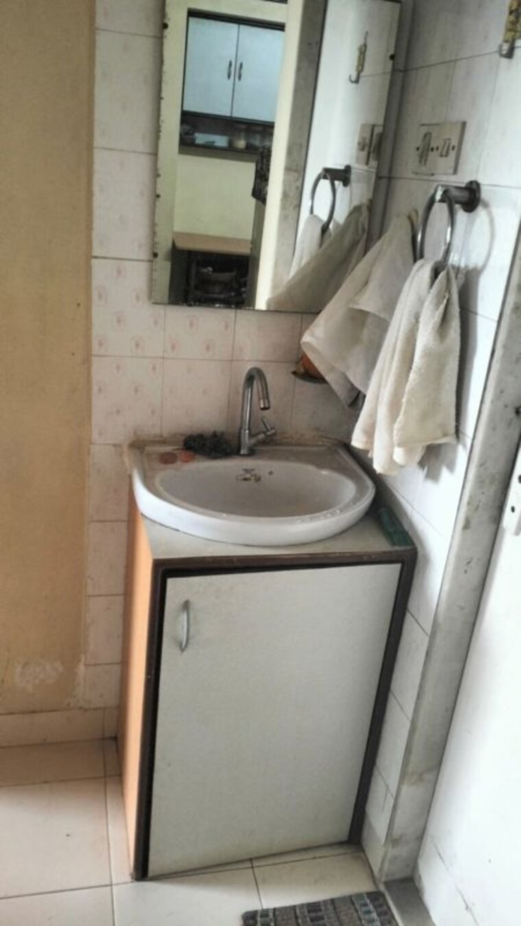Bathroom, amar-deep 2 Bedroom 1200 Sq.Ft. Apartment In Hadapsar Pune 10569738